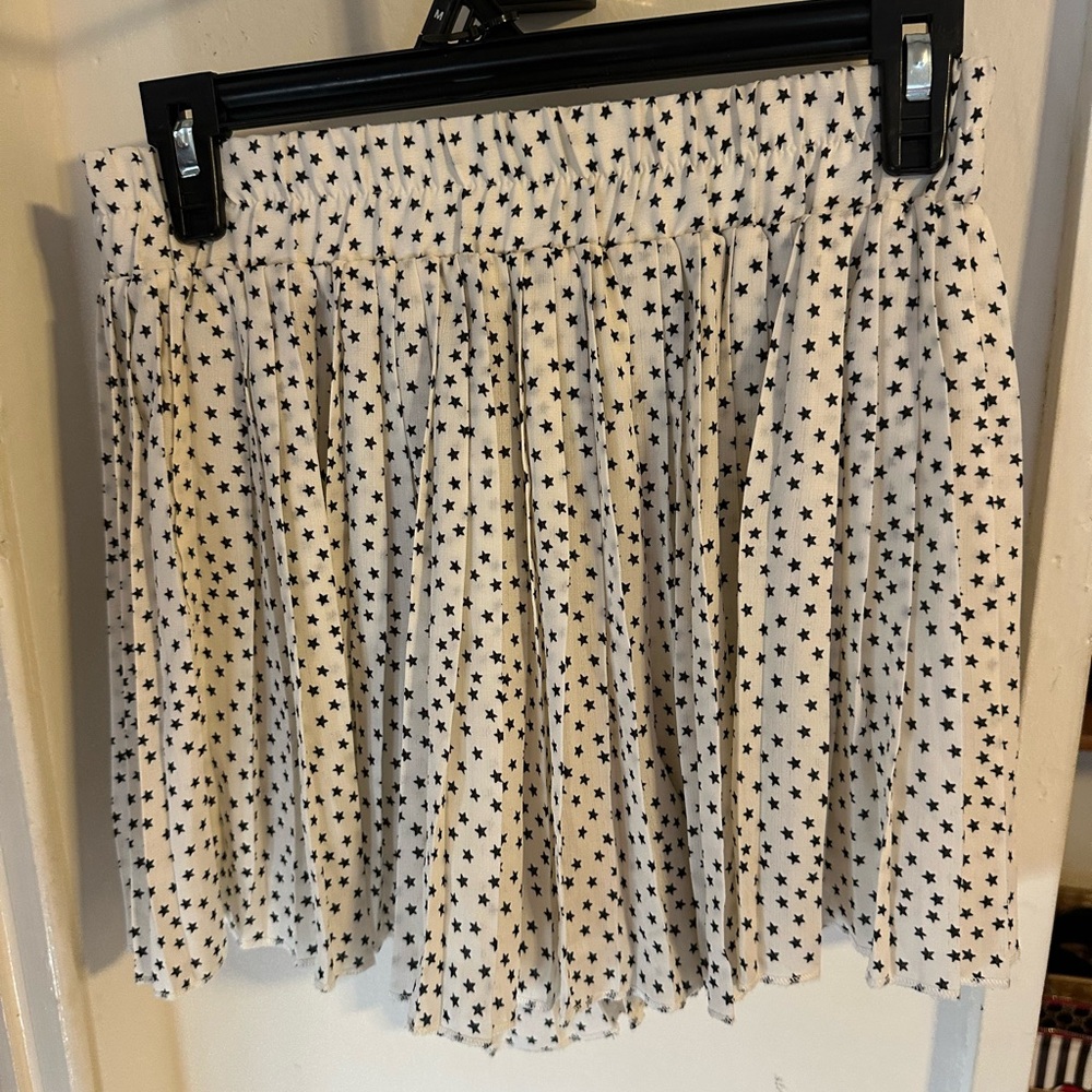 Star Patterned White Skirt